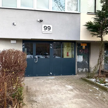 Apartament Powstańców śląskich Lavish By Bookinghost