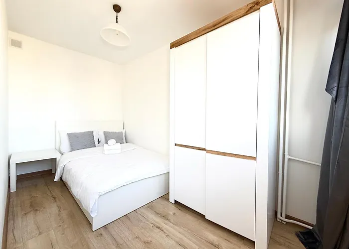 Powstańców śląskich Lavish By Bookinghost