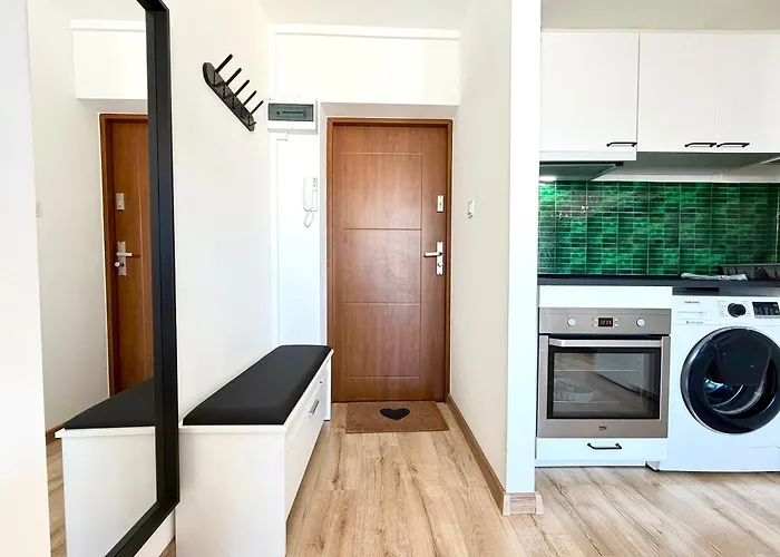 Powstańców śląskich Lavish By Bookinghost