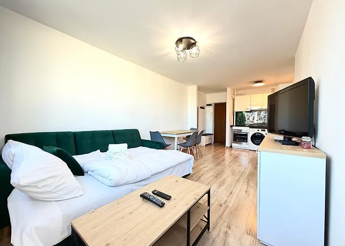 Appartement Powstancow Slaskich Lavish By Bookinghost