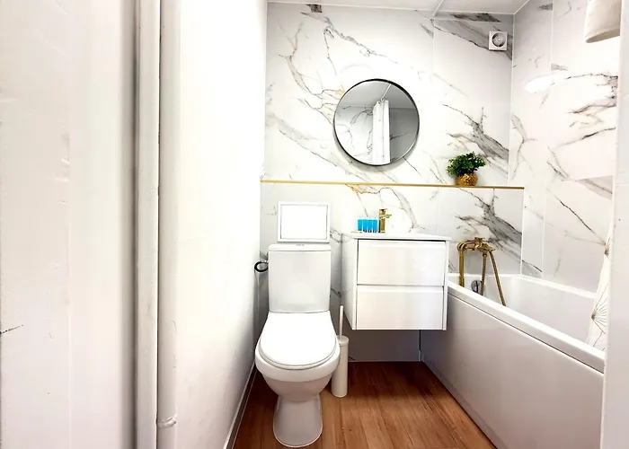 Apartament Powstańców śląskich Lavish By Bookinghost