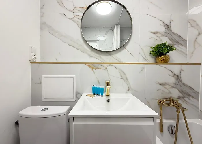 Powstańców śląskich Lavish By Bookinghost * Wrocław